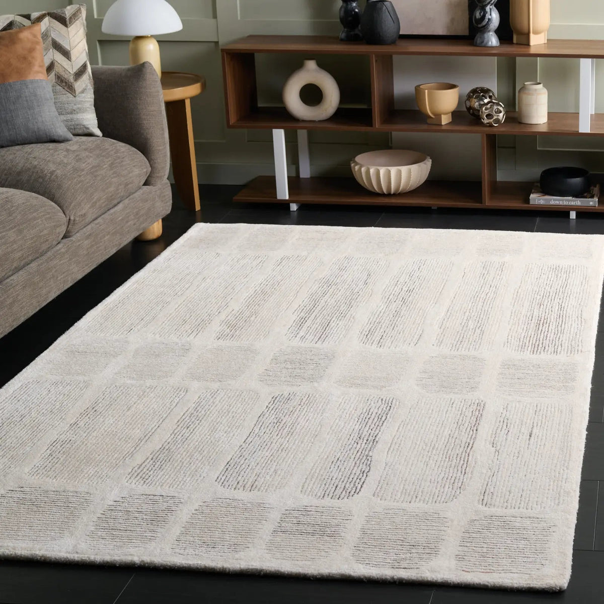 Safavieh Metro 4'-0" x 6'-0" Rug in Ivory / Grey