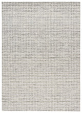 Safavieh Metro 4'-0" x 6'-0" Rug in Sage / Beige