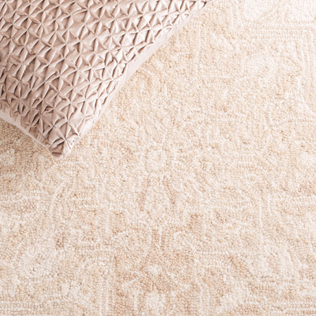 Safavieh Metro Met874B Beige/Ivory Rug.
