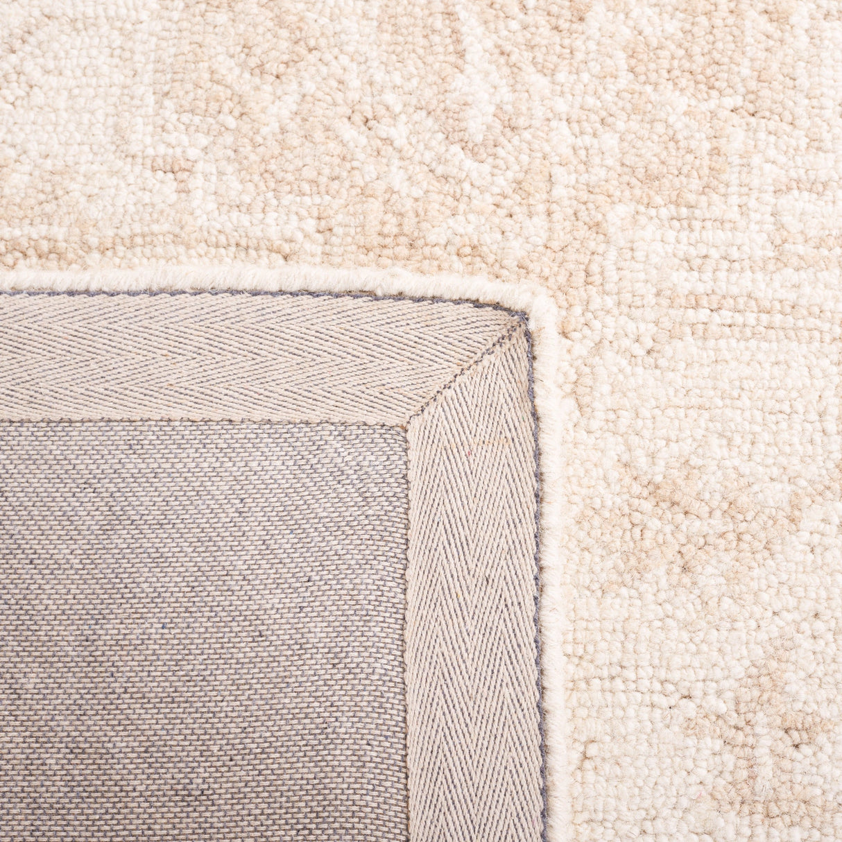 Safavieh Metro Met874B Beige/Ivory Rug.