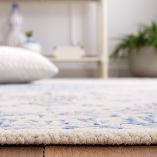 Safavieh Metro Met874M Blue/Ivory Rug.