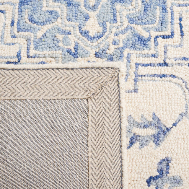 Safavieh Metro Met874M Blue/Ivory Rug.