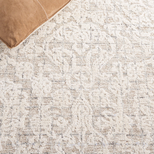 Safavieh Metro Met879B Beige/Ivory Rug.