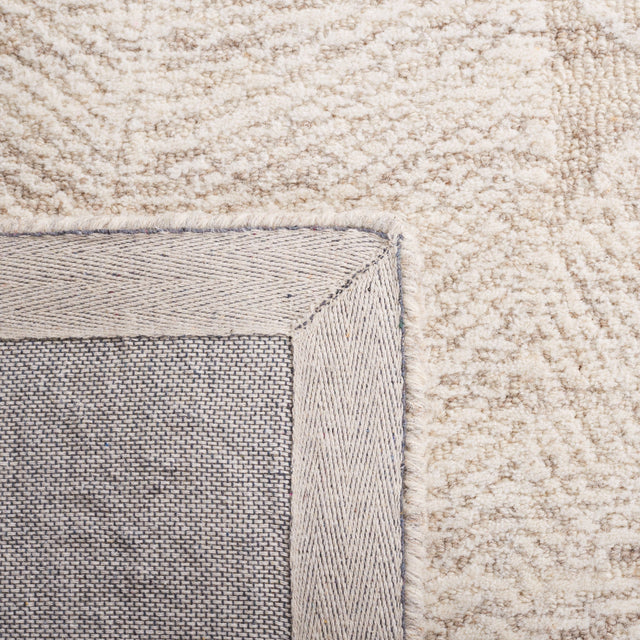 Safavieh Metro Met880B Beige/Ivory Rug.