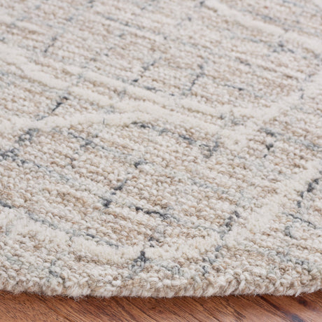 Safavieh Metro Met881B Beige/Ivory Rug.