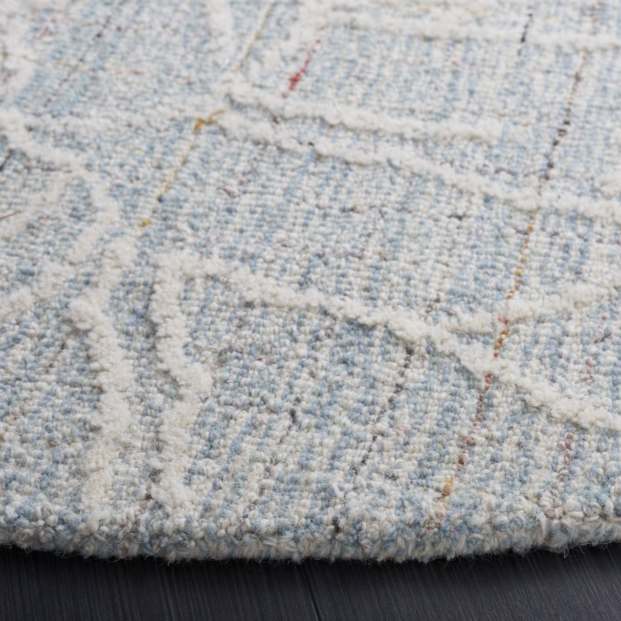 Safavieh Metro Met881M Blue/Ivory Rug.