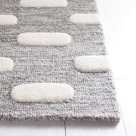 Safavieh Metro Met882Z Black/Ivory Rug.