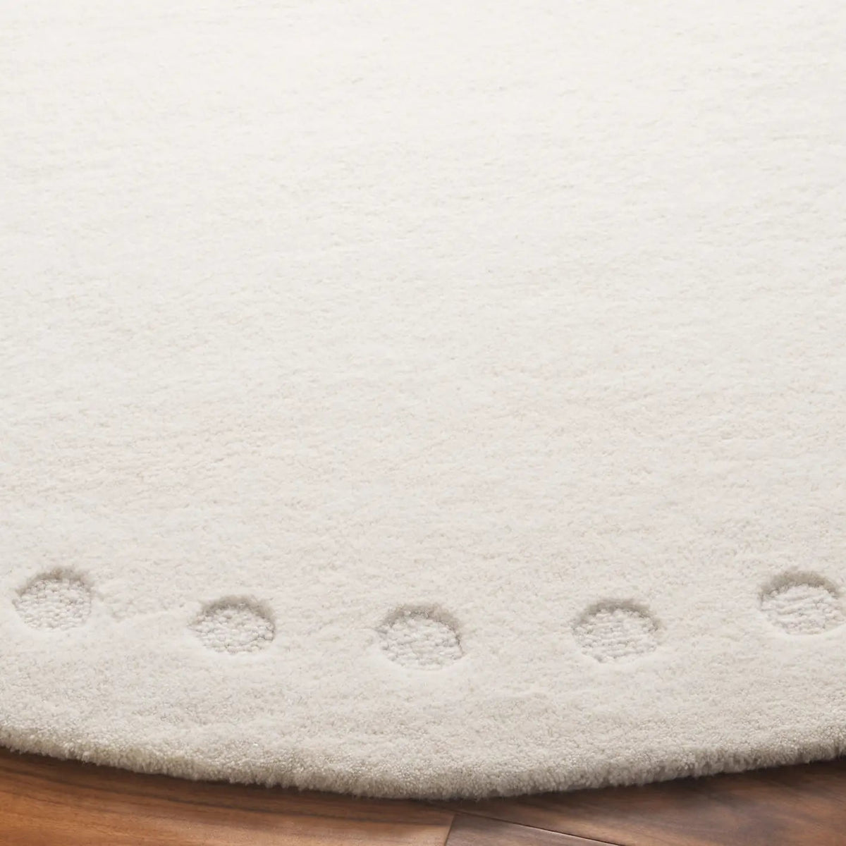 Safavieh Metro 6'-0" x 6'-0" Rug in Ivory