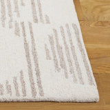 Safavieh Metro 4'-0" x 6'-0" Rug in Natural / Ivory