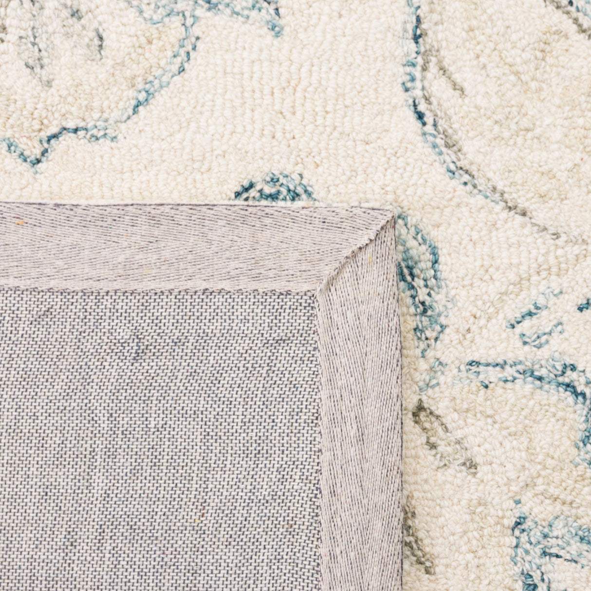 Safavieh Micro-Loop Mlp477A Ivory/Blue Rug.