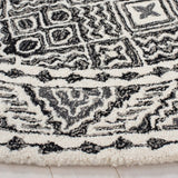 Safavieh Micro-Loop 5'-0" x 5'-0" Rug in Black / Ivory