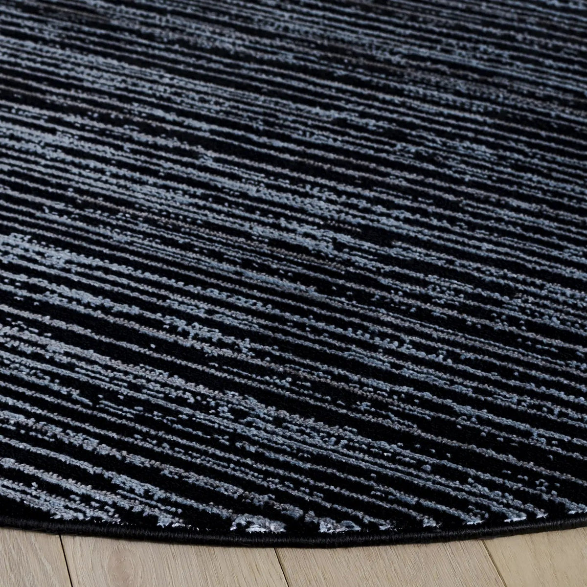 Safavieh Mila 6'-7" x 6'-7" Rug in Light Blue / Black
