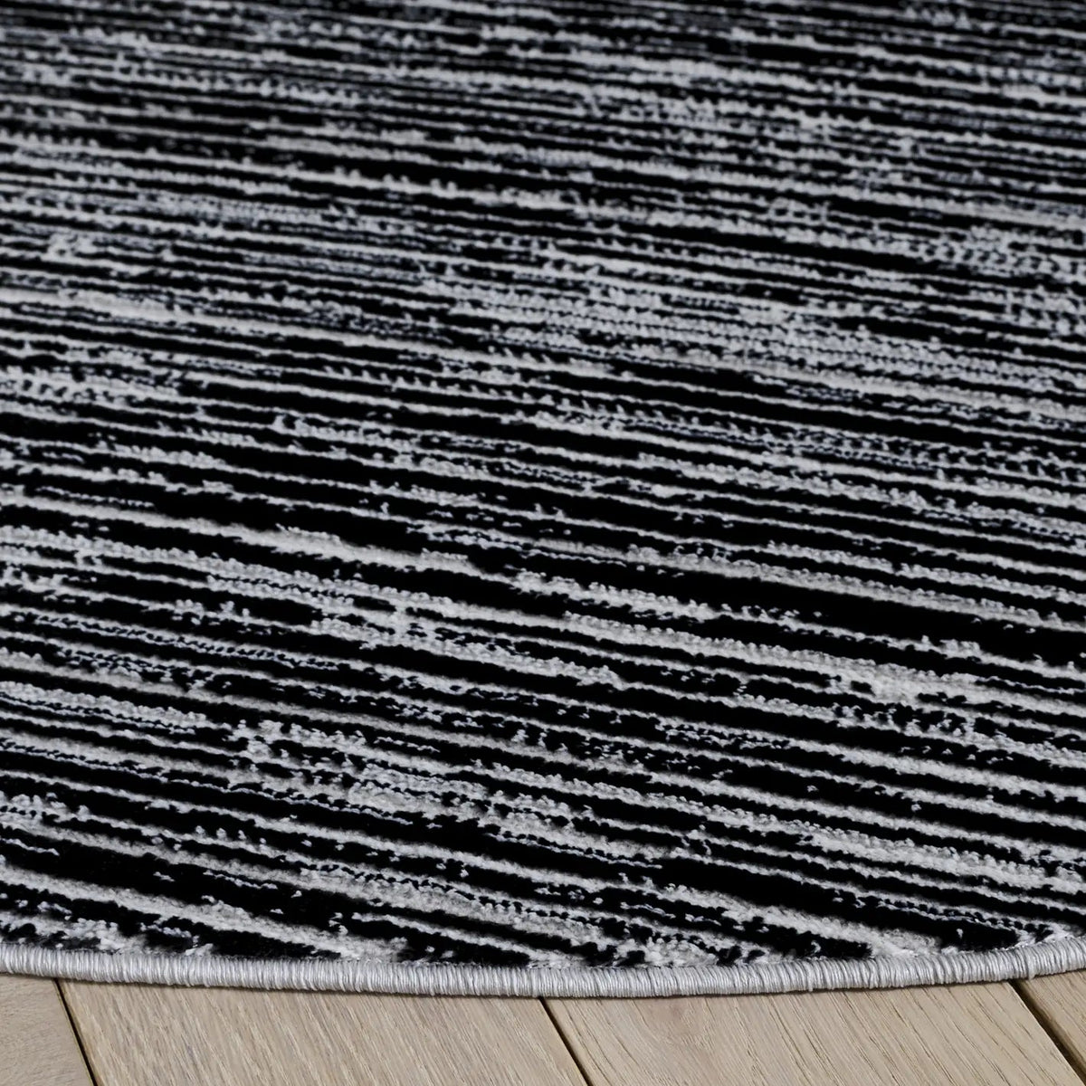 Safavieh Mila 6'-7" x 6'-7" Rug in Black / Ivory
