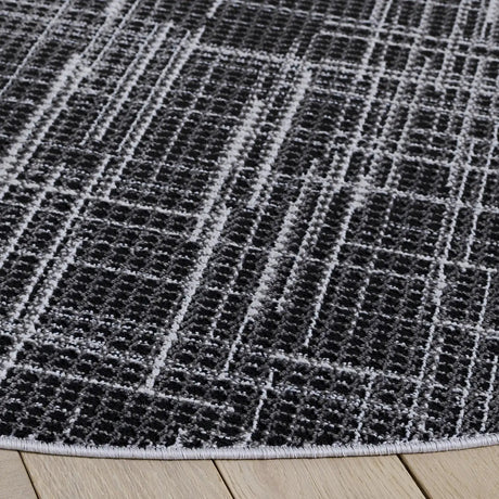 Safavieh Mila 6'-7" x 6'-7" Rug in Light Grey / Black