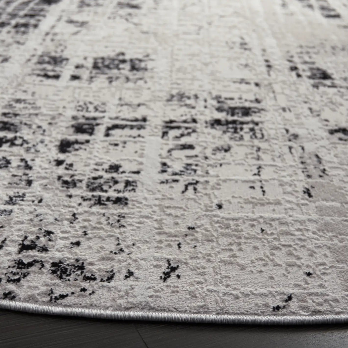 Safavieh Mila 6'-7" x 6'-7" Rug in Black / Ivory