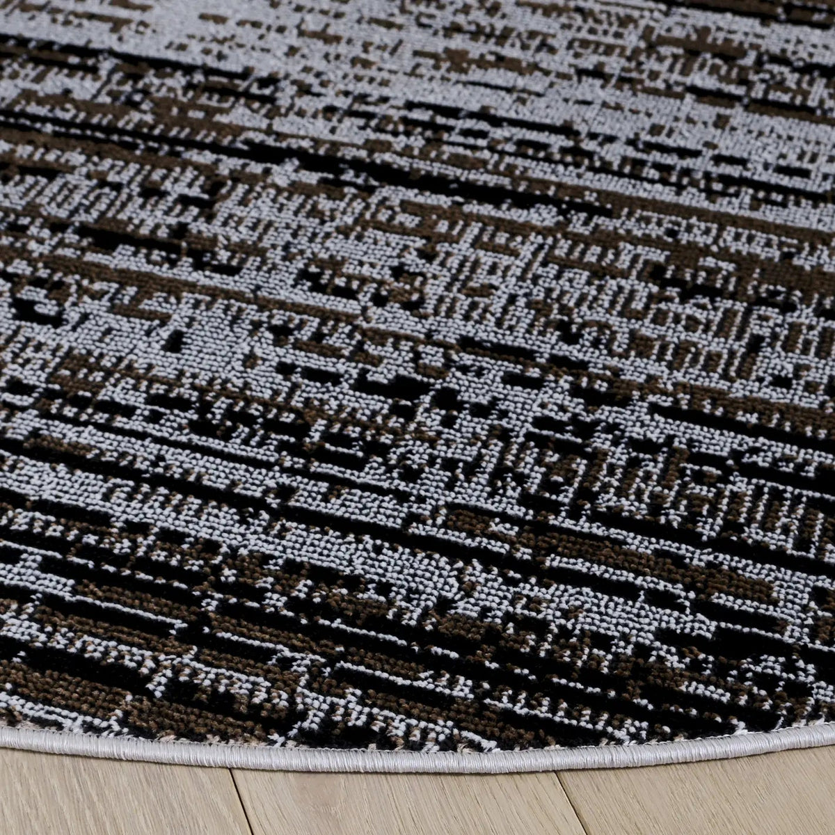 Safavieh Mila 6'-7" x 6'-7" Rug in Brown / Ivory Black