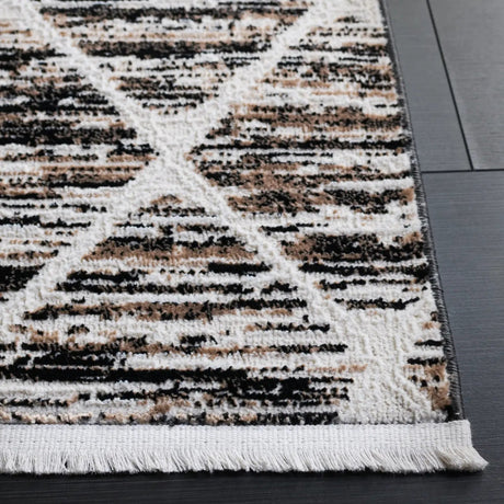 Safavieh Mila 4'-0" x 6'-0" Rug in Ivory / Black