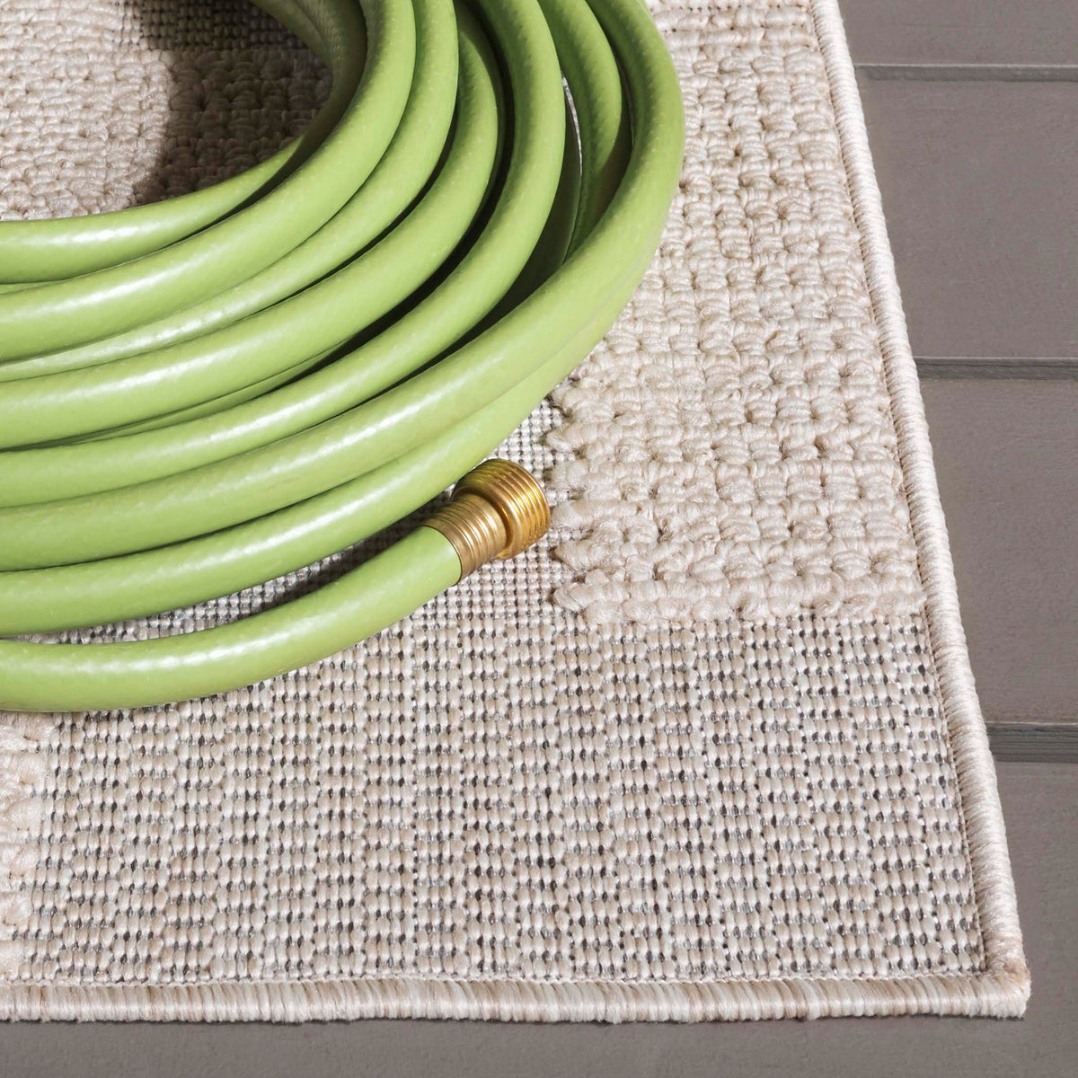 Safavieh Milos Mlo108B Beige Rug.