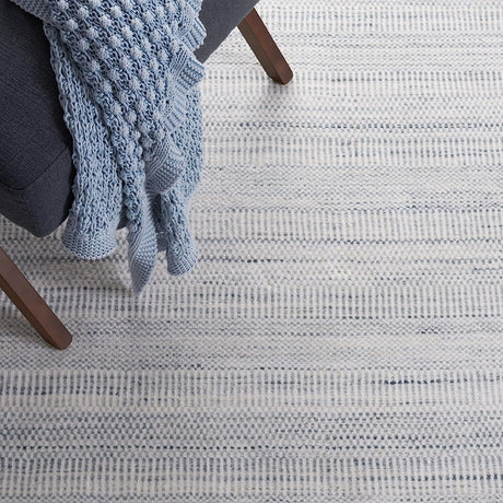 Safavieh Mirage Mir125F Light Grey/Ivory Rug.