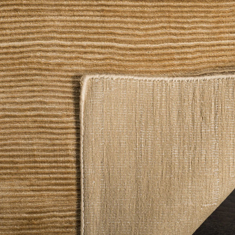 Safavieh Mirage 4'-0" x 6'-0" Rug in Gold