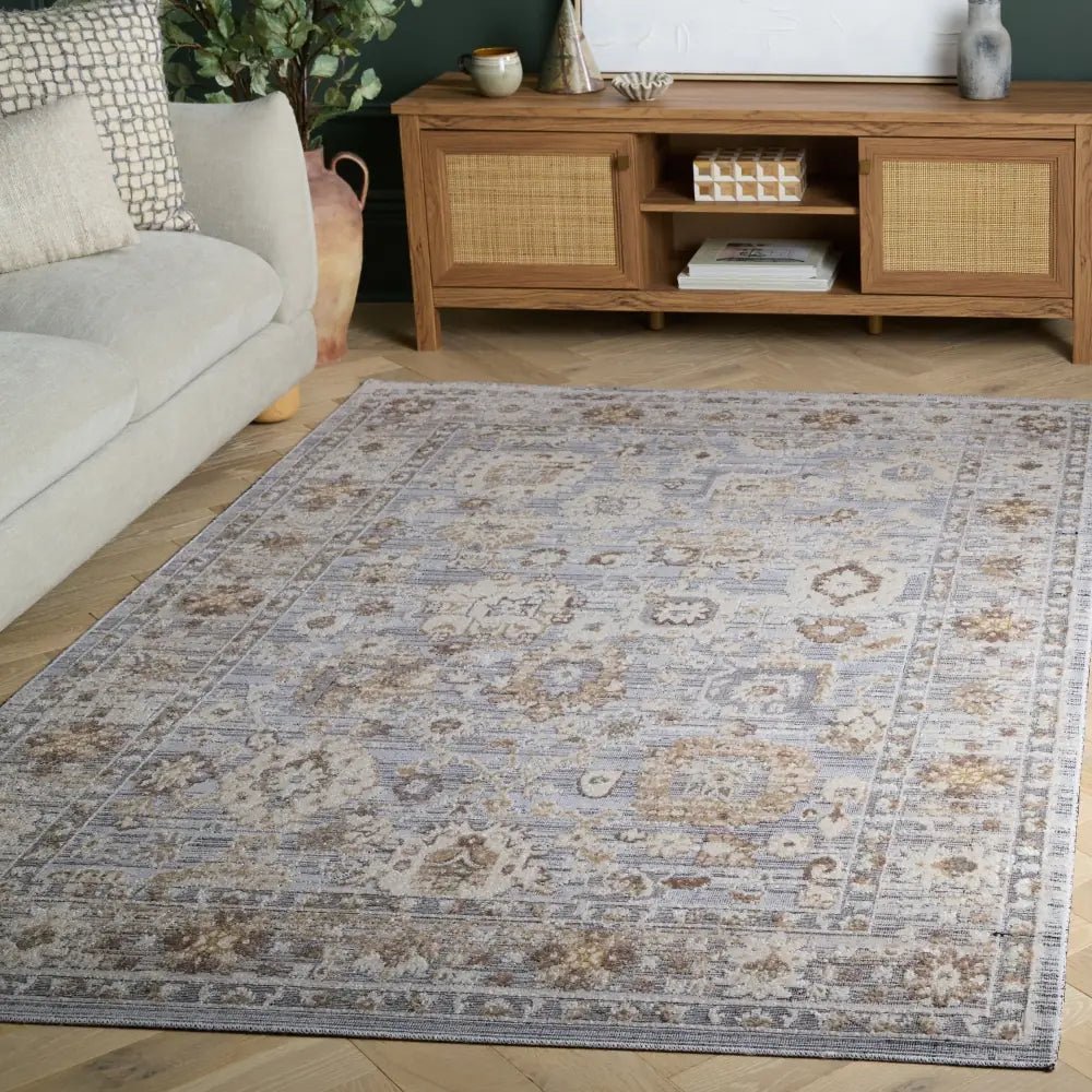 Safavieh Miranda 5'-0" x 8'-0" Rug in Grey / Ivory Beige