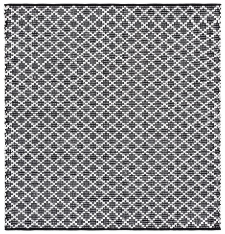 Safavieh Montauk 6'-0" x 6'-0" Rug in Black / Ivory