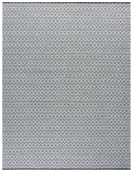 Safavieh Montauk 6'-0" x 9'-0" Rug in Ivory / Green