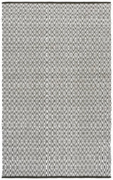 Safavieh Montauk 5'-0" x 8'-0" Rug in Ivory / Green