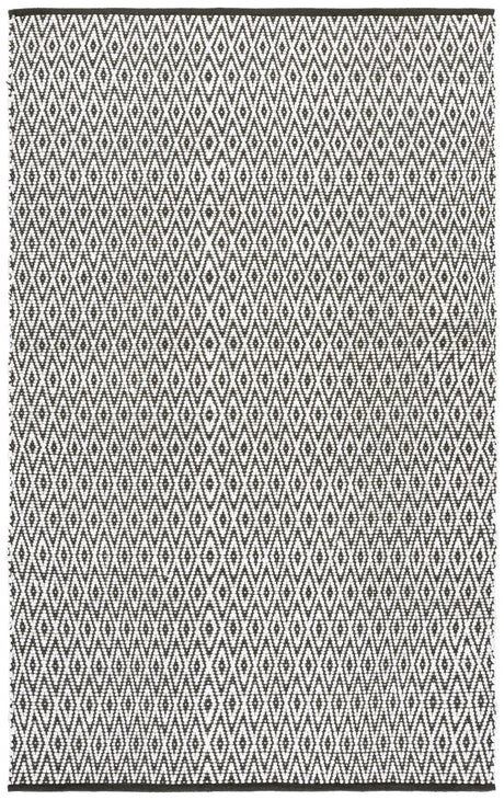 Safavieh Montauk 5'-0" x 8'-0" Rug in Ivory / Green