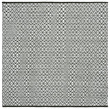 Safavieh Montauk 6'-0" x 6'-0" Rug in Ivory / Green