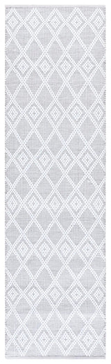 Safavieh Montauk 2'-3" x 8'-0" Rug in Ivory / Brown
