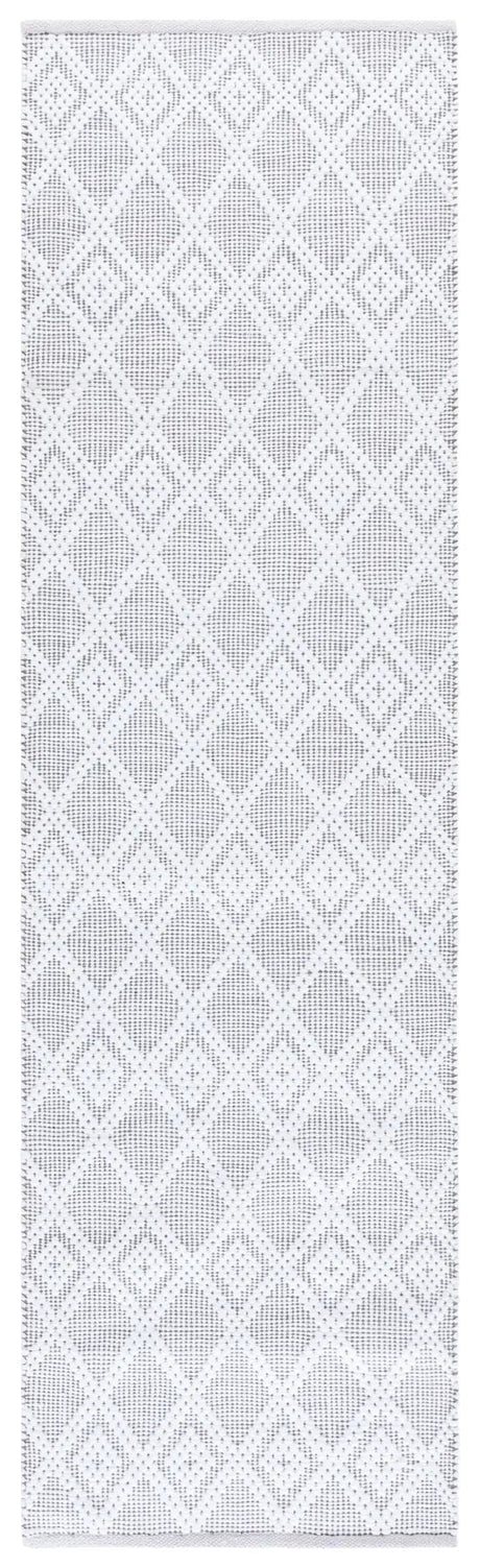 Safavieh Montauk 2'-3" x 8'-0" Rug in Ivory / Brown