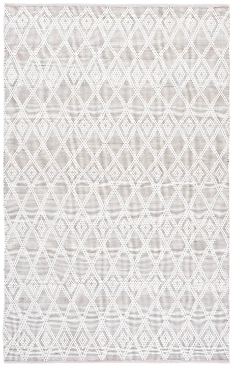Safavieh Montauk 5'-0" x 8'-0" Rug in Ivory / Brown