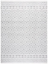 Safavieh Montauk 8'-0" x 10'-0" Rug in Ivory / Black