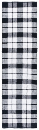Safavieh Montauk 2'-3" x 8'-0" Rug in Black / Ivory