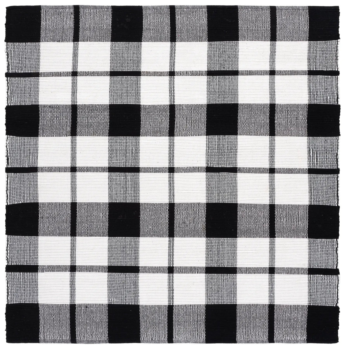 Safavieh Montauk 6'-0" x 6'-0" Rug in Black / Ivory
