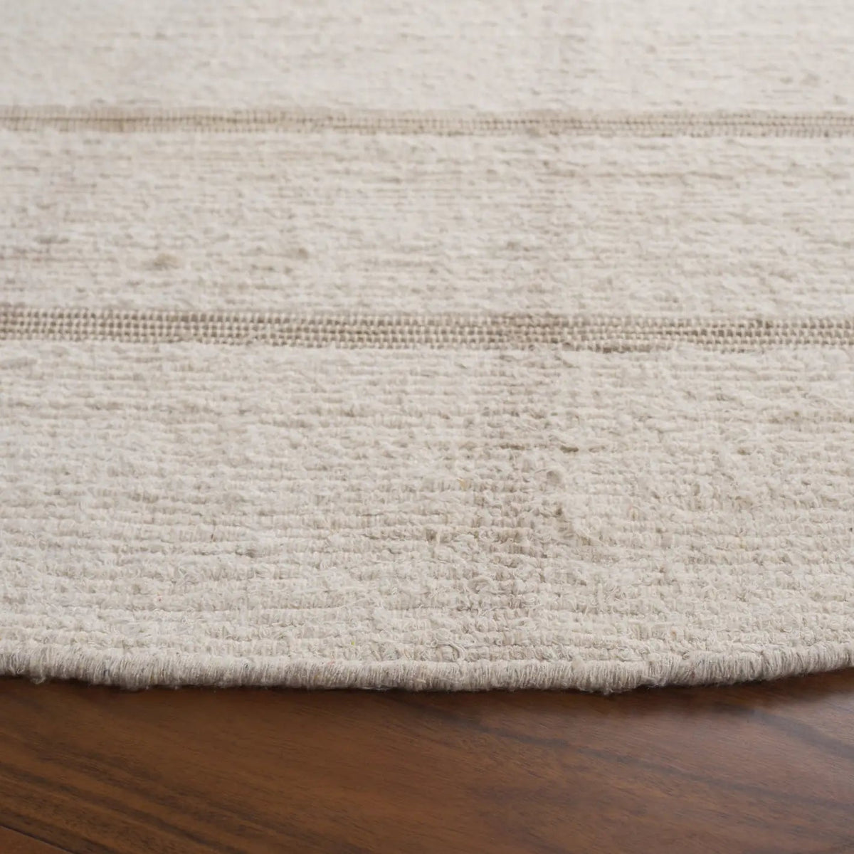 Safavieh Montauk 6'-0" x 6'-0" Rug in Ivory / Beige