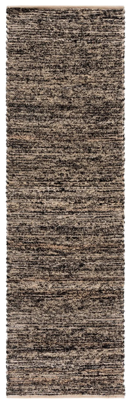 Safavieh Montauk 2'-3" x 8'-0" Rug in Taupe / Black
