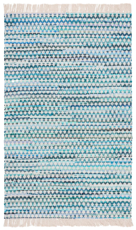 Safavieh Montauk 4'-0" x 6'-0" Rug in Turquoise / Ivory