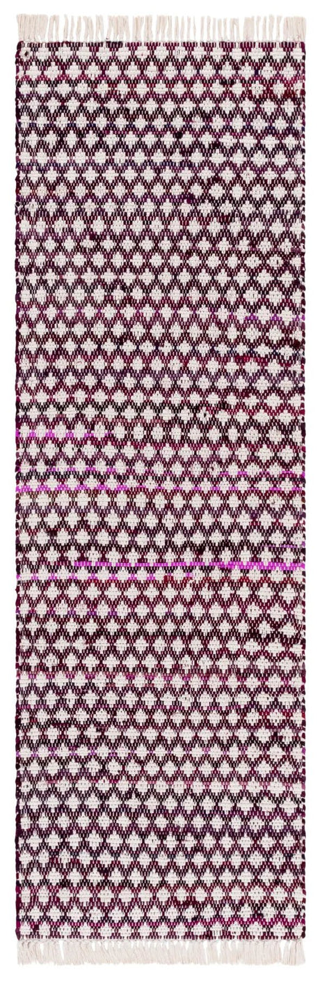 Safavieh Montauk 2'-3" x 8'-0" Rug in Wine / Ivory
