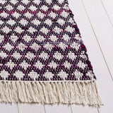 Safavieh Montauk 4'-0" x 6'-0" Rug in Wine / Ivory