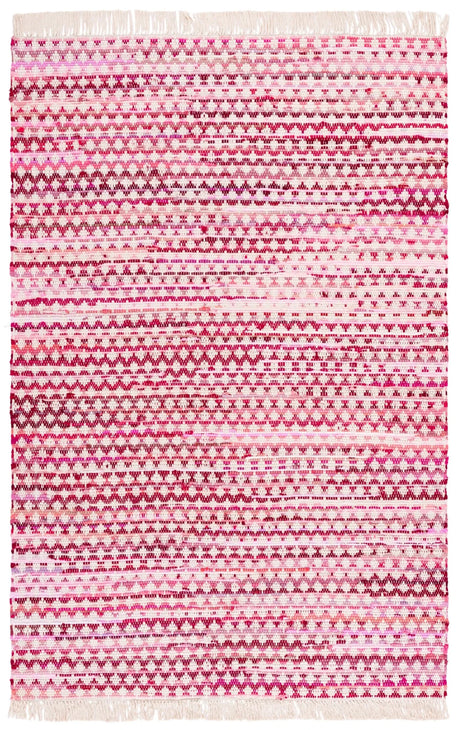Safavieh Montauk 4'-0" x 6'-0" Rug in Pink / Ivory