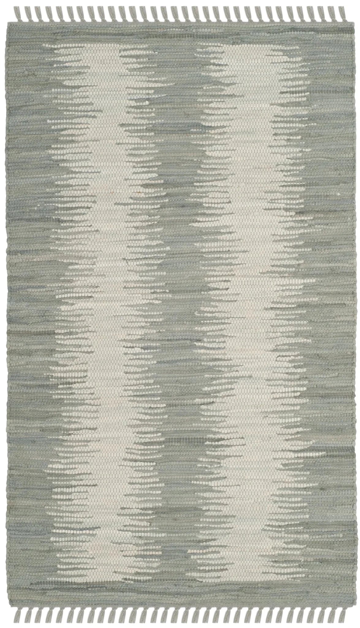 Safavieh Montauk 2'-6" x 4'-0" Rug in Grey