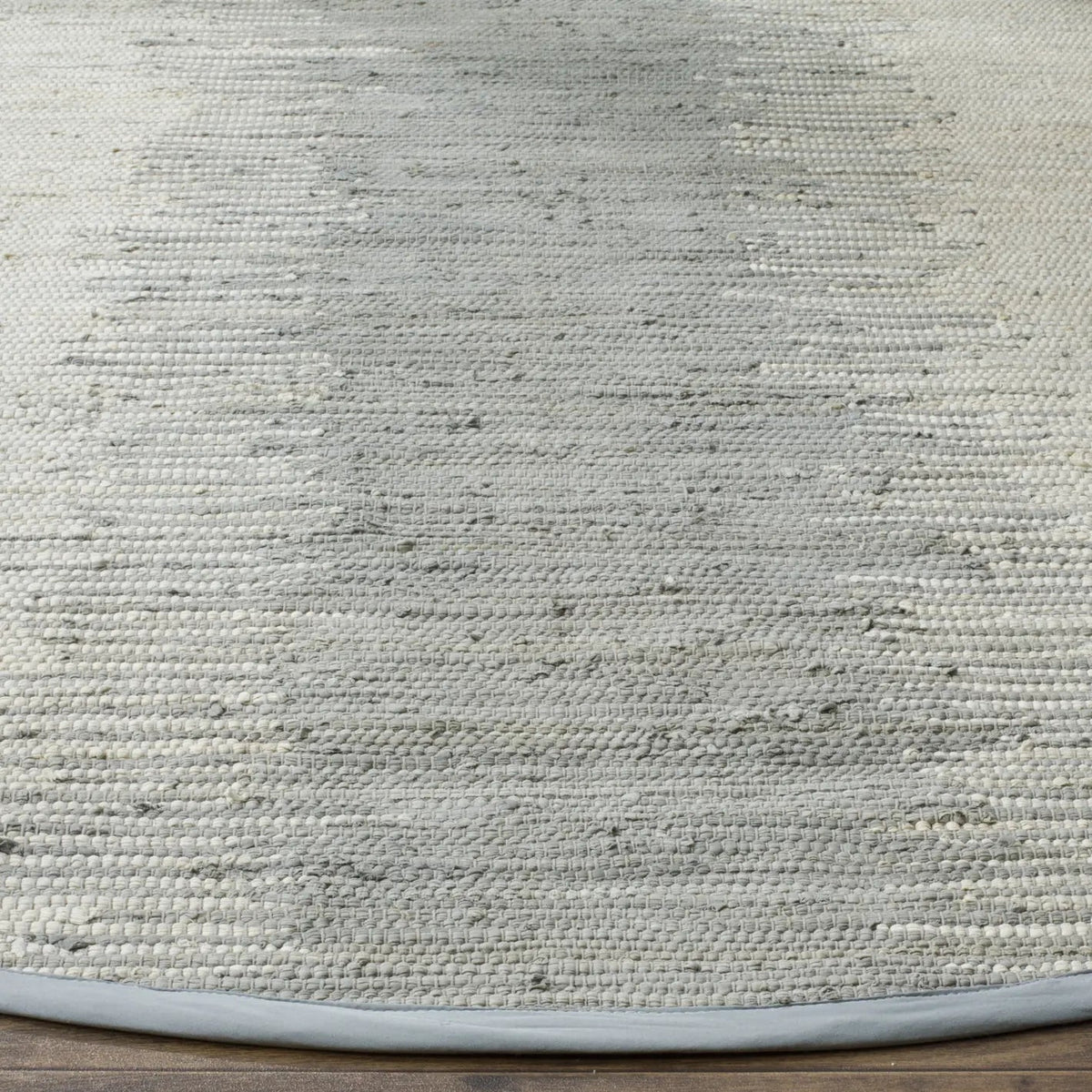 Safavieh Montauk 6'-0" x 6'-0" Rug in Grey
