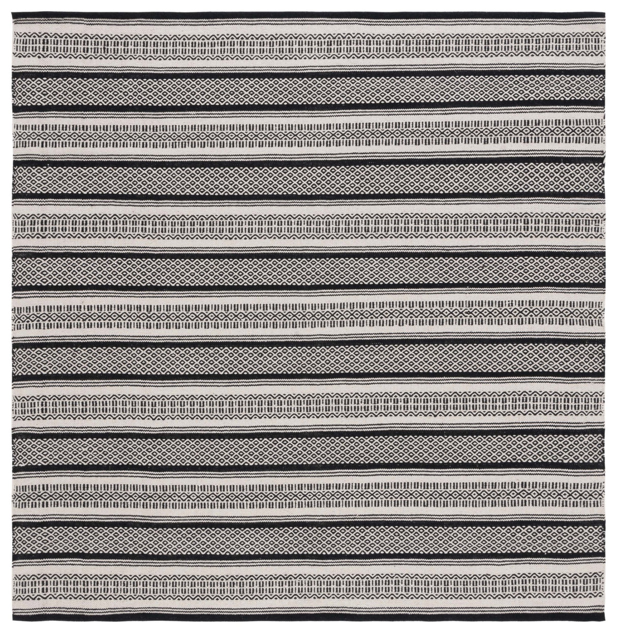 Safavieh Montauk Mtk728Z Black/Ivory Rug.