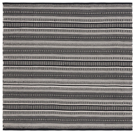 Safavieh Montauk Mtk729Z Black/Ivory Rug.