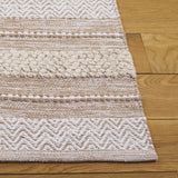 Safavieh Montauk 4'-0" x 6'-0" Rug in Beige / Ivory