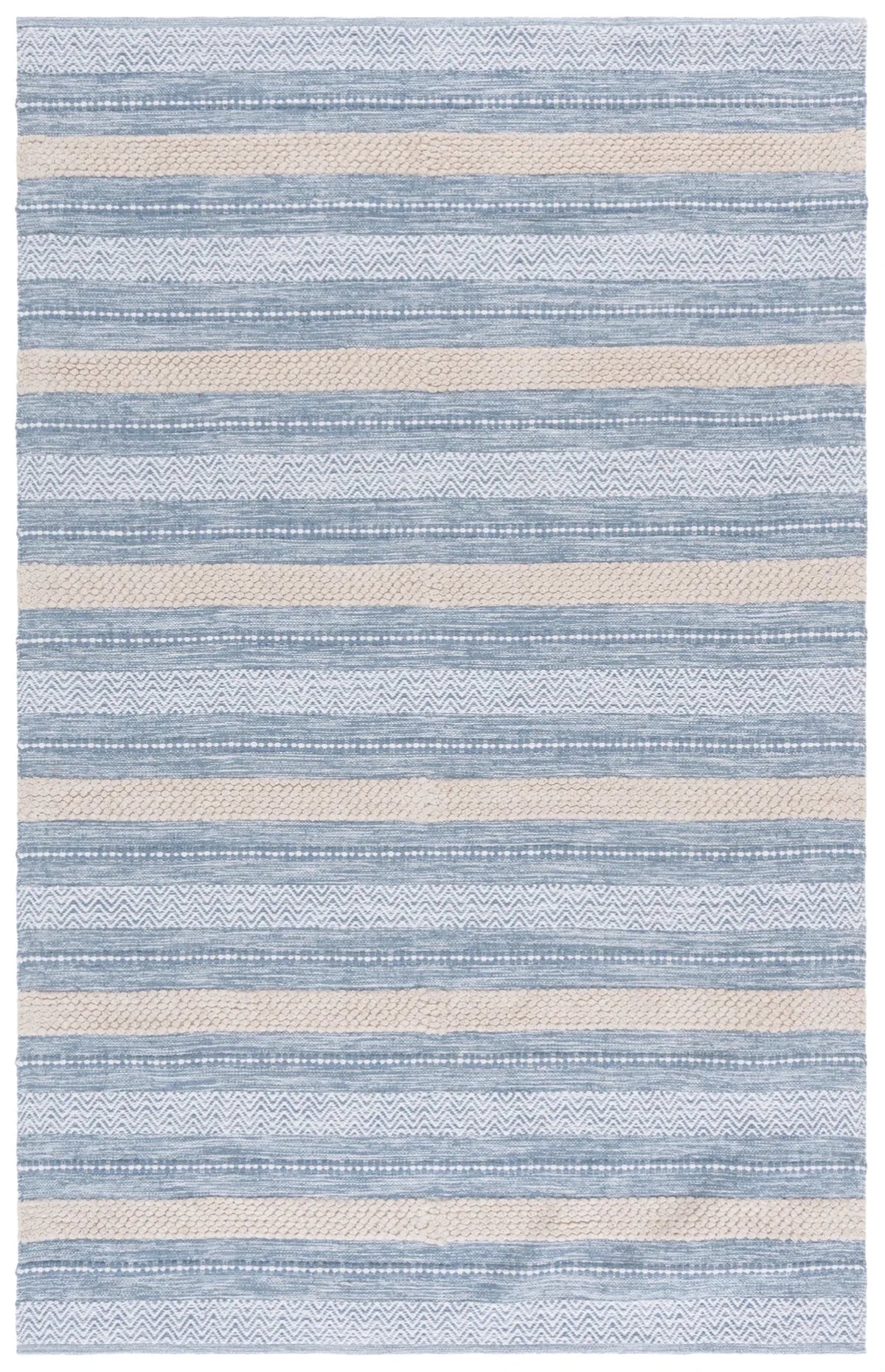 Safavieh Montauk 4'-0" x 6'-0" Rug in Silver / Ivory
