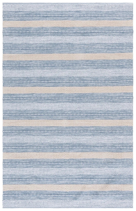 Safavieh Montauk 4'-0" x 6'-0" Rug in Silver / Ivory