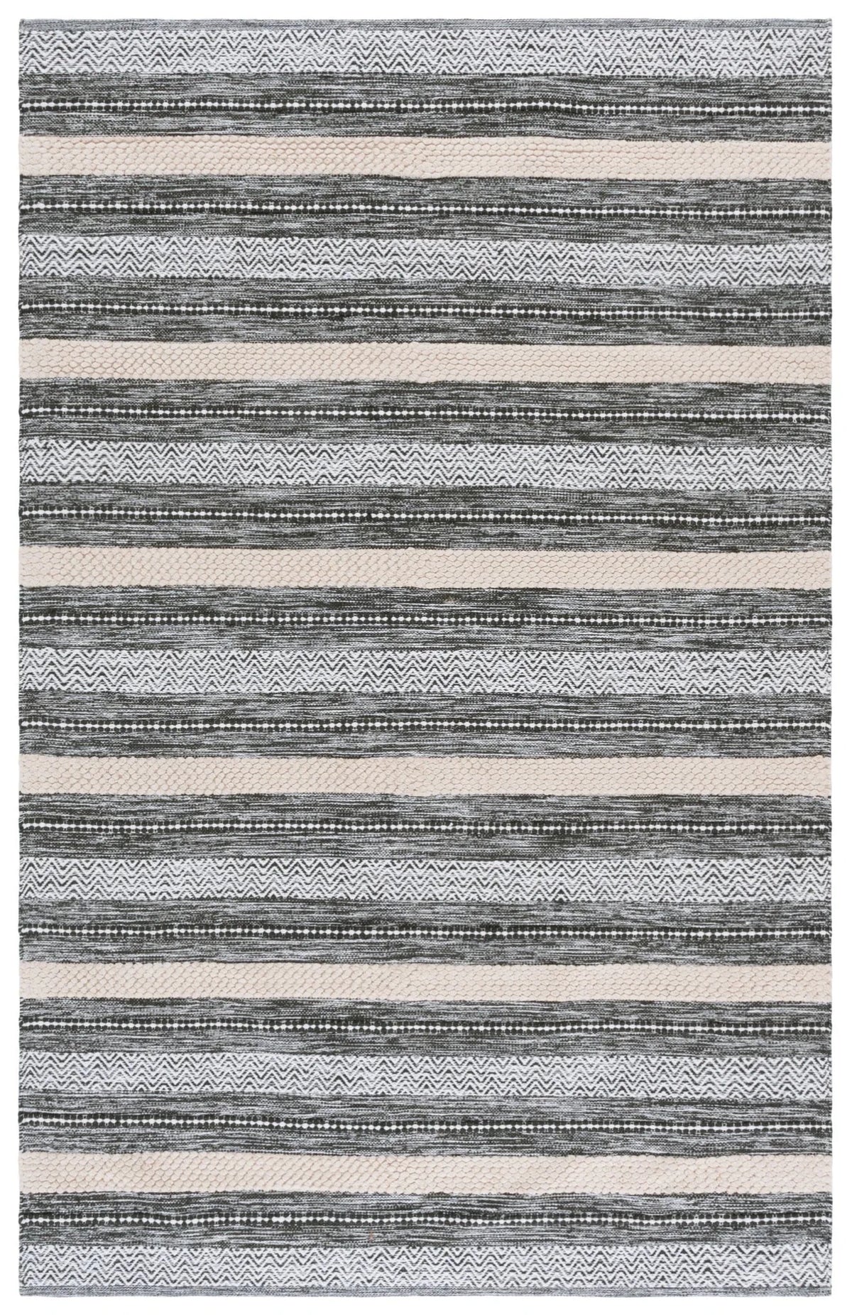 Safavieh Montauk 4'-0" x 6'-0" Rug in Green / Ivory